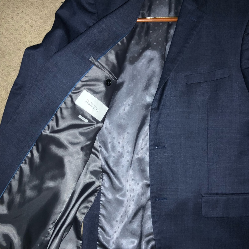 Gently worn Perry Ellis Slim fit 2 button suit